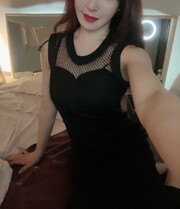 小澤ユリア(31)